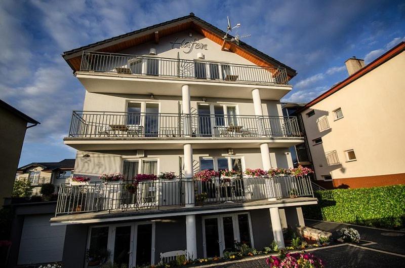 Pokoje Goscinne Hafen Guesthouse - Władysławowo エクステリア 写真